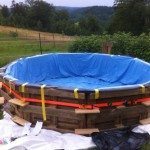 Swimming-Pool-made-out-of-pallets-4