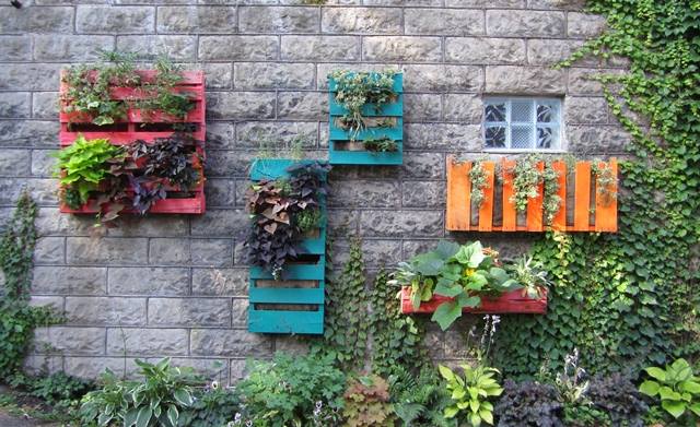 Pallet Wall Hanger